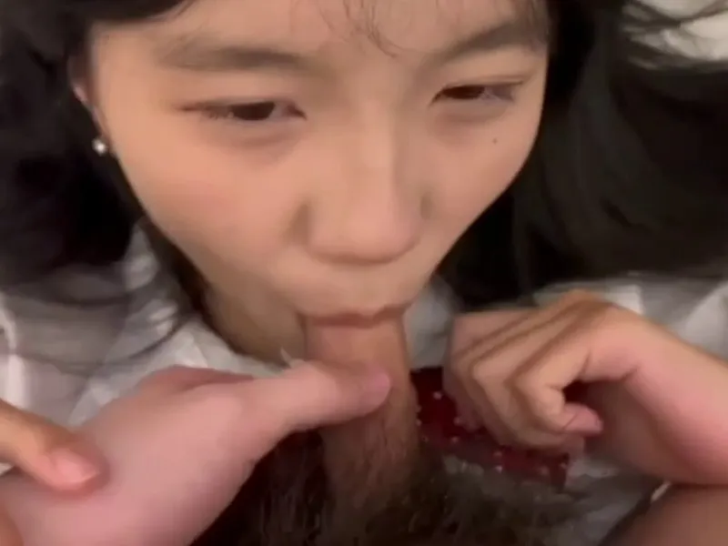 Em loli dễ thương liếm buồi biến em thành con em đào dam dang p2